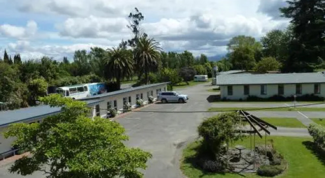 Spring Creek Holiday Park, Забронировать Отель Недорогие отели Бленем, недорого