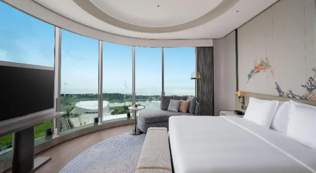 Люкс c 1 комнатой с видом на море Crowne Plaza Weihai Binhai by IHG