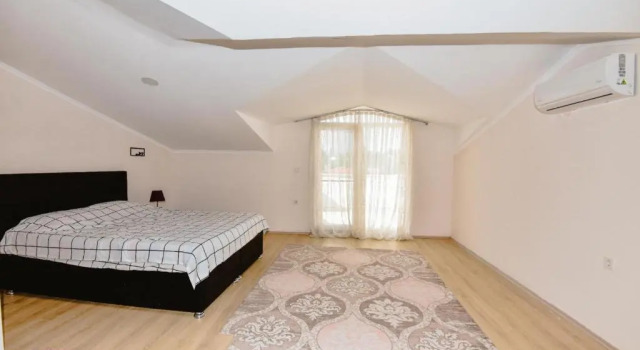 Cozy Duplex Close to Airport in Dalaman, Забронировать Отель Отели Побережья Даламана с парковкой, Парковка