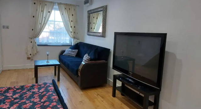 Студия Standard Lux House near tram station and IKEA