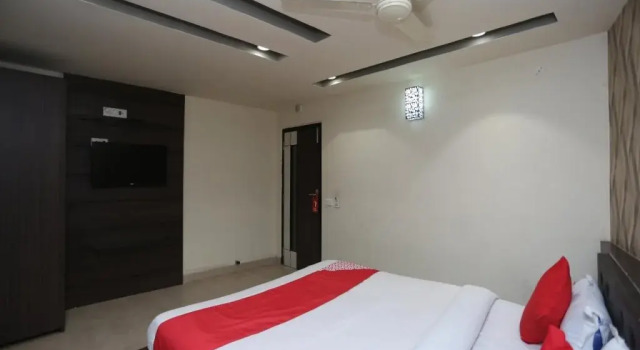 Hotel Crown Plaza By OYO Rooms, Boek Hotel Dhanbad Jharkhand