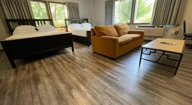 Четырёхместный номер Standard Boulder Twin Lakes Inn