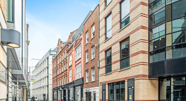 2BR with Patio in the Heart of Holborn, Забронировать Апартаменты/квартира Лондонский Сити Лондон, рядом с Картезианский монастырь