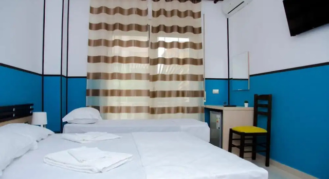 Hotel Vala, Rezerwuj Hotel Hotele w Durres County z parkingiem, Parking