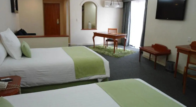 Четырёхместный номер Standard Hive Nápoles by G Hotels