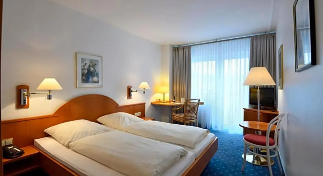 Hotel zum Kronprinzen, Book Hotel Hoteller i Duderstadt med parkering, Parkering