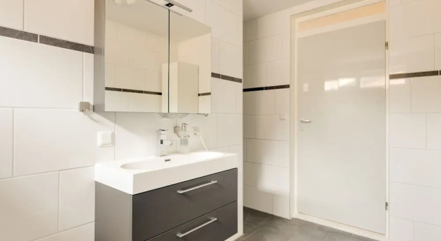 Secluded Holiday Home in Julianadorp With Garden, Забронировать Отель Отели Норда 3 звезды, 3*