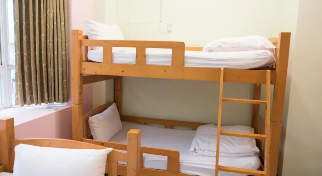 Кровать в общем номере (женский номер) 17years old coffee hostel