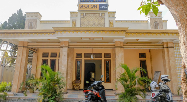 Hotel O Maya, Book Hotel Hoteller i Blitar med parkering, Parkering