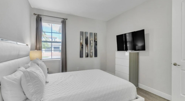 Modern Private Pool 4 Bedroom Home by Disney 4 Home by RedAwning, Prenota Hotel Hotel a Reunion con piscina, Piscina