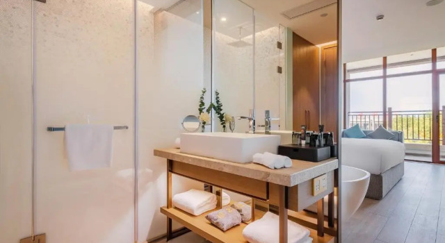Двухместный номер Superior Novotel Qiandao Lake