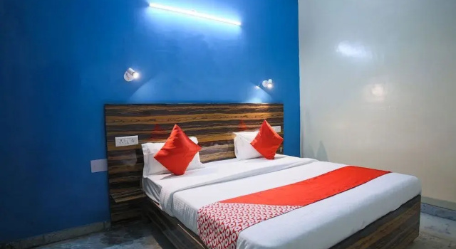 Silver Villa by OYO Rooms