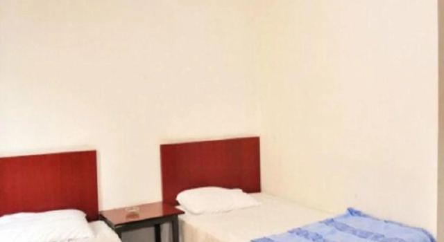 Kuandian Manzu Autonomous Jiujiu Guesthouse, Book Hotel Hotels in Dandong with Parking, Parking