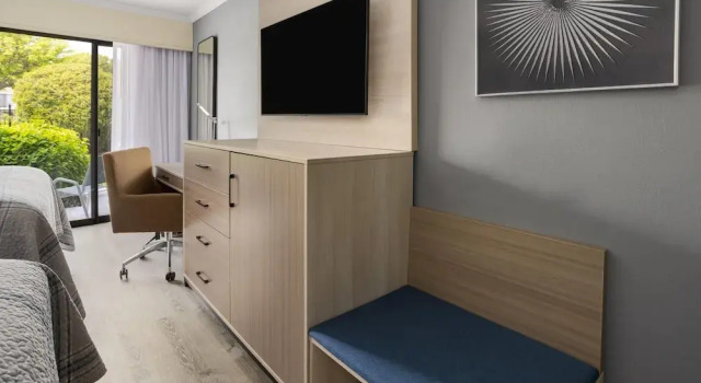 Четырёхместный номер Deluxe All Seasons Resort, Trademark Collection by Wyndham