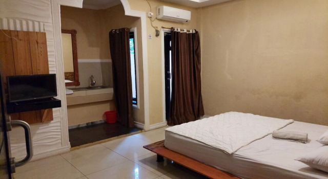 Номер Standard Pondok Sabaraya Haji Juanda Cikampek Purwakarta