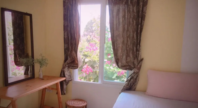 Двухместный номер Deluxe с балконом Thorfun Guesthouse in the Garden
