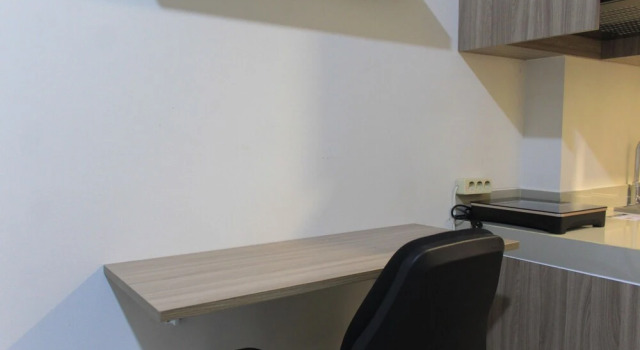 Simply Studio for 1 Pax at Parkland Avenue Apartment, Book Apartment Hotels in South Tangerang with a Pool, Swimming Pool