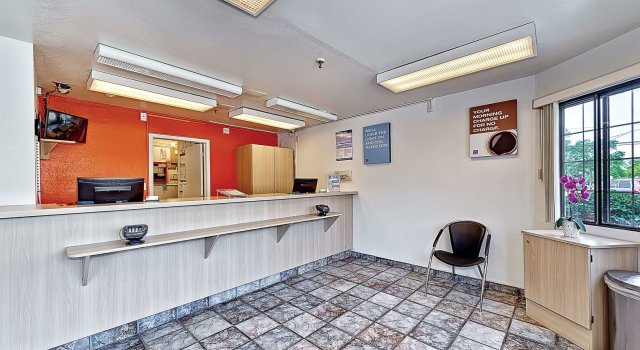 Motel 6 Chicago North - Glenview, Varaa Motelli  