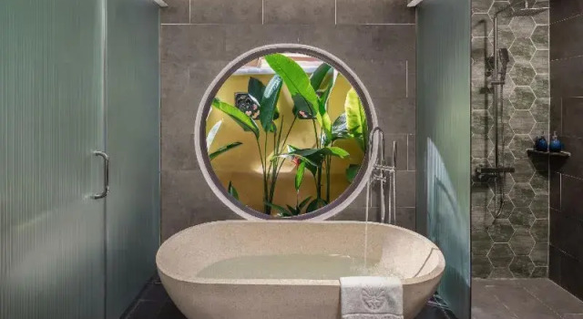 Семейный номер Standard с балконом и с красивым видом из окна The Signature Hoi An