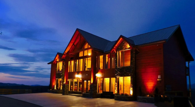 Mansion In The Sky 11 Bedroom Cabin by RedAwning, Buchen Sie Hotel Gatlinburg Great Smoky Mountains