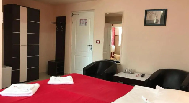 Vila Diamond, Réserver Auberge de jeunesse Saturn Constanta