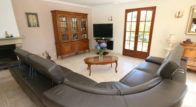 Detached Villa With Private Pool Near the Atlantic Ocean