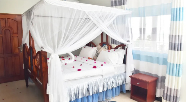 Номер Standard с видом на море Sea Crest Hotel