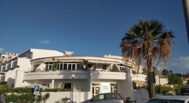 New Deluxe Sunny Bungalow, Book Hotel Hotels in Tenerife with Parking, Parking