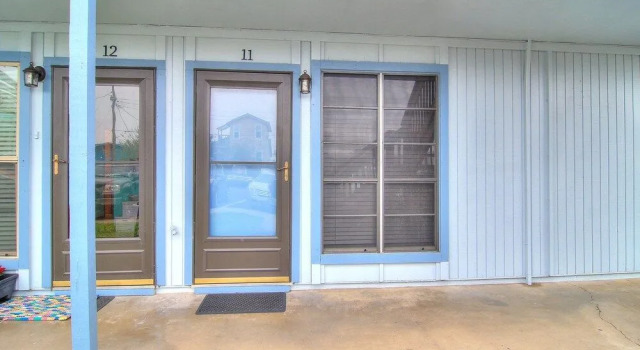 Live, Laugh, Love 1 Bedroom Condo by Redawning