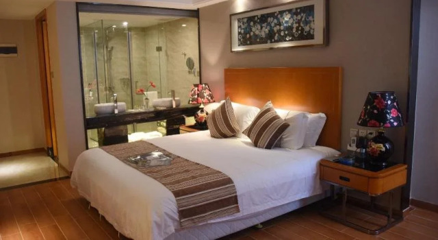 Qionghai Xiangshang Aihua Hotel