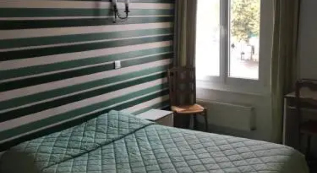 Hôtel Les trois maures, Prenota Hotel Verdun-sur-le-Doubs 