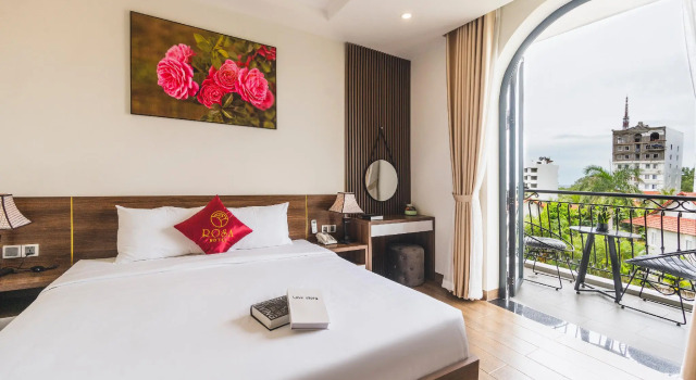 City Center Rosa Hotel, Забронировать Отель Зыонгдонг Фукуок, рядом с Chez Carole Restaurant