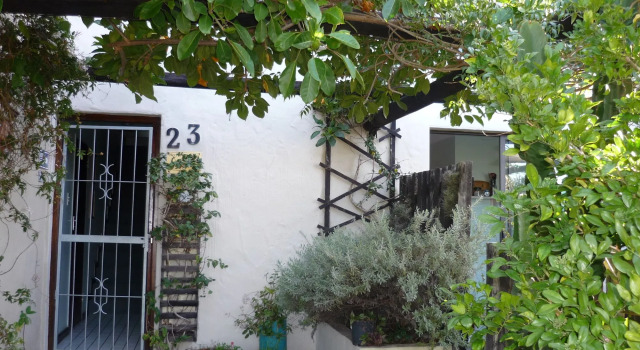 A1 Kynaston Guest House bed and breakfast or self catering, Забронировать Отель Отели Route 62 3 звезды, 3*