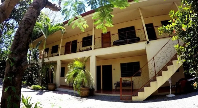 Tropical Sands Dominical Eco Inn