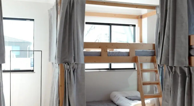 Кровать в общем номере Matoi Hostel & Bar