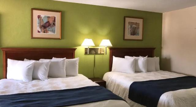 Red Bluff Inn, Buchen Sie Gasthaus Red Bluff Kalifornien