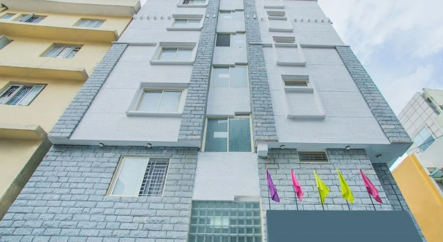 OYO 16455 Amazing  Inn, Забронировать Отель Бангалор штат Карнатака, рядом с Торговый центр The Forum
