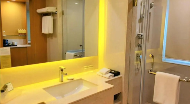 Люкс Deluxe Holiday Inn Amritsar Ranjit Avenue by IHG