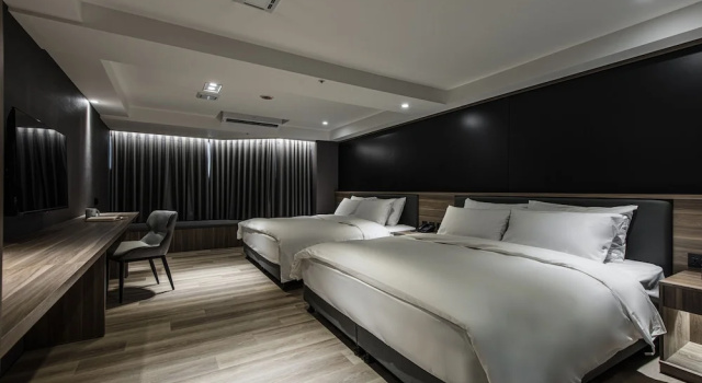 Четырёхместный номер Superior Autumn Willow Hotel