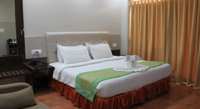 Hotel Windsor Bay, Book Hotel Hotels in Goa with a Pool, Swimming Pool