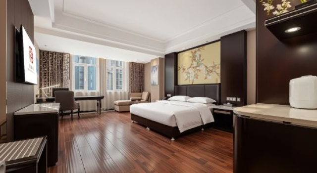 Люкс Executive Boda International Hotel