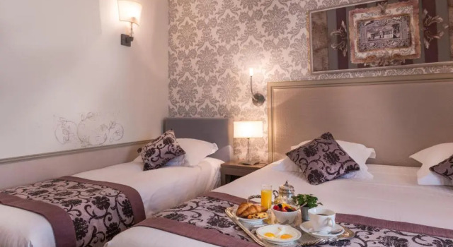 Трёхместный номер Superior Hotel Monceau Wagram