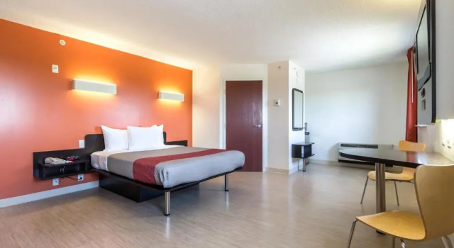 Двухместный номер Deluxe Motel 6-Kingston, ON