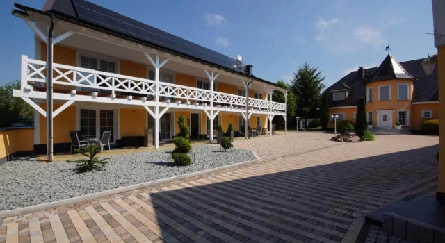 Ferienhof Elbaue, Book Hotel 5-stjernede hoteller i Garz, 5*