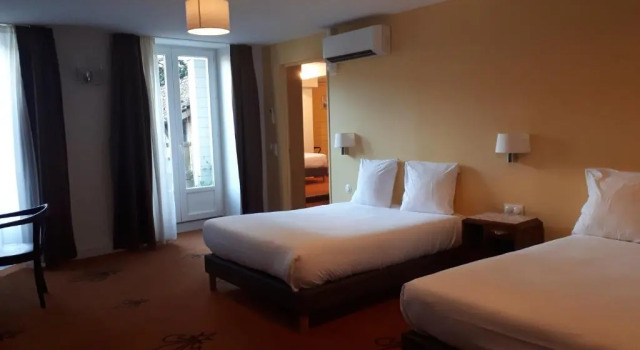 Семейный номер Superior Hotel De Gramont