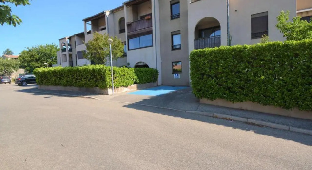 Appartement Ruoms, 1 pièce, 2 personnes - FR-1-382-151
