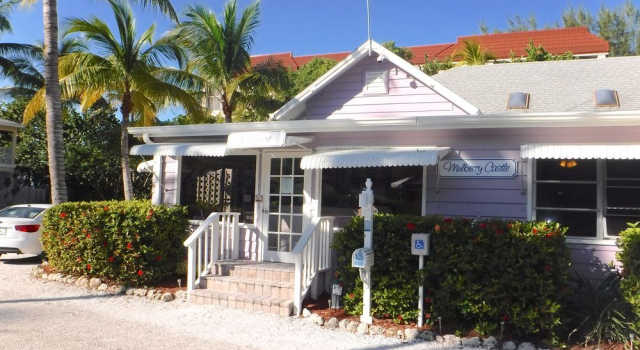Waterside Inn on the Beach, Забронировать Отель Санибел Санибел, рядом с Sanibel Captiva Conservation Foundation