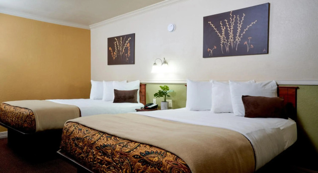 Family Garden Inn & Suites