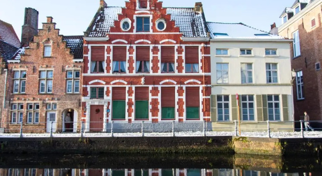 Huis Sint-Andriescruyse, Забронировать Отель Синт-Андрис Брюгге, рядом с Бладелин Корт