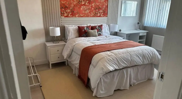 Lovely 3-bed House Near Birmingham Airport & Nec, Varaa Hotelli Sheldon West Midlands